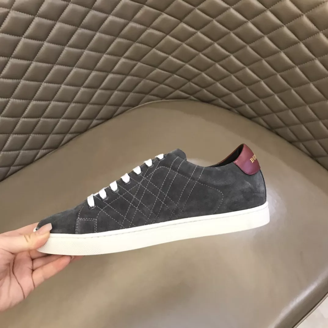 Burberry Casual Shoes For Men Practical 9760