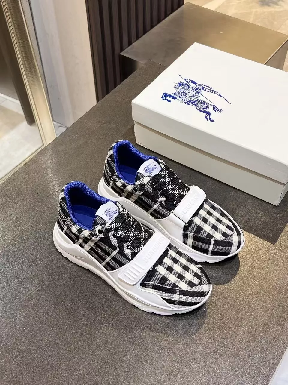 Burberry Casual Shoes For Men Reliable 7223