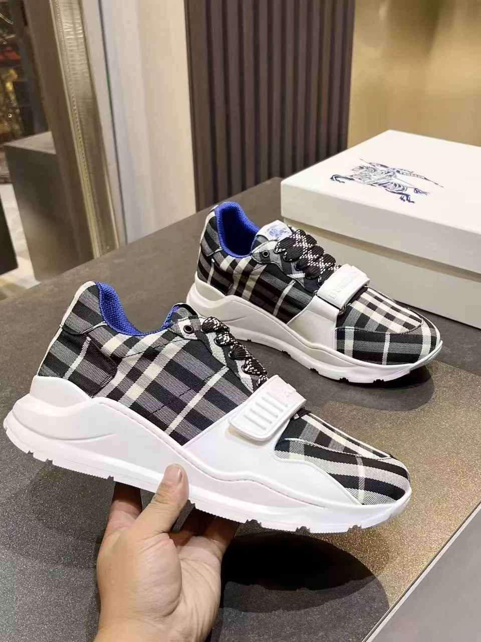 Burberry Casual Shoes For Men Reliable 7223