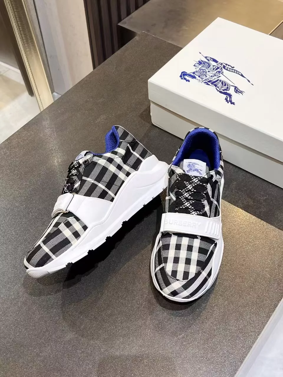 Burberry Casual Shoes For Men Reliable 7223