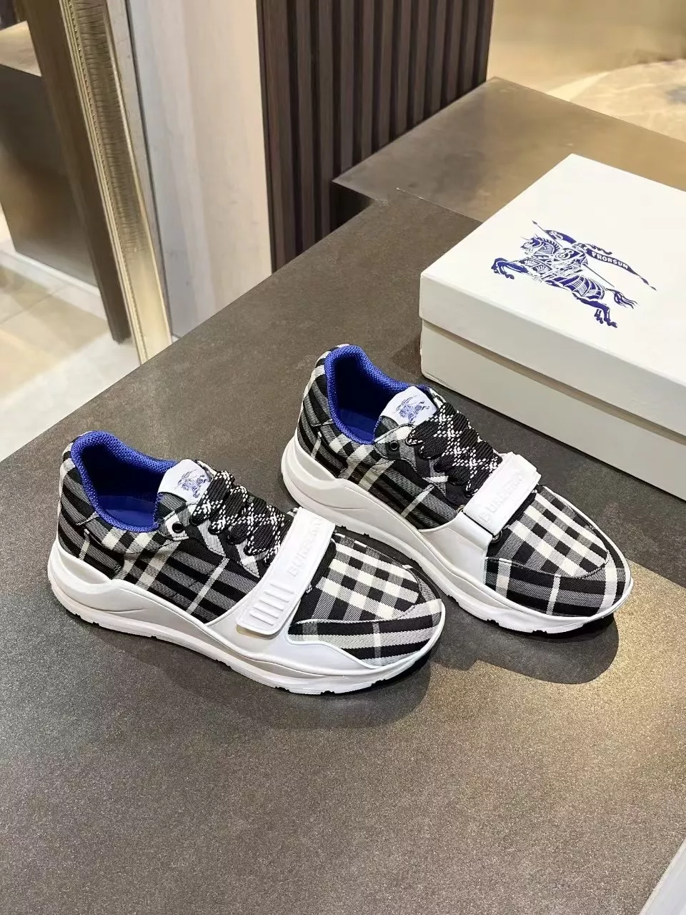 Burberry Casual Shoes For Men Reliable 7223
