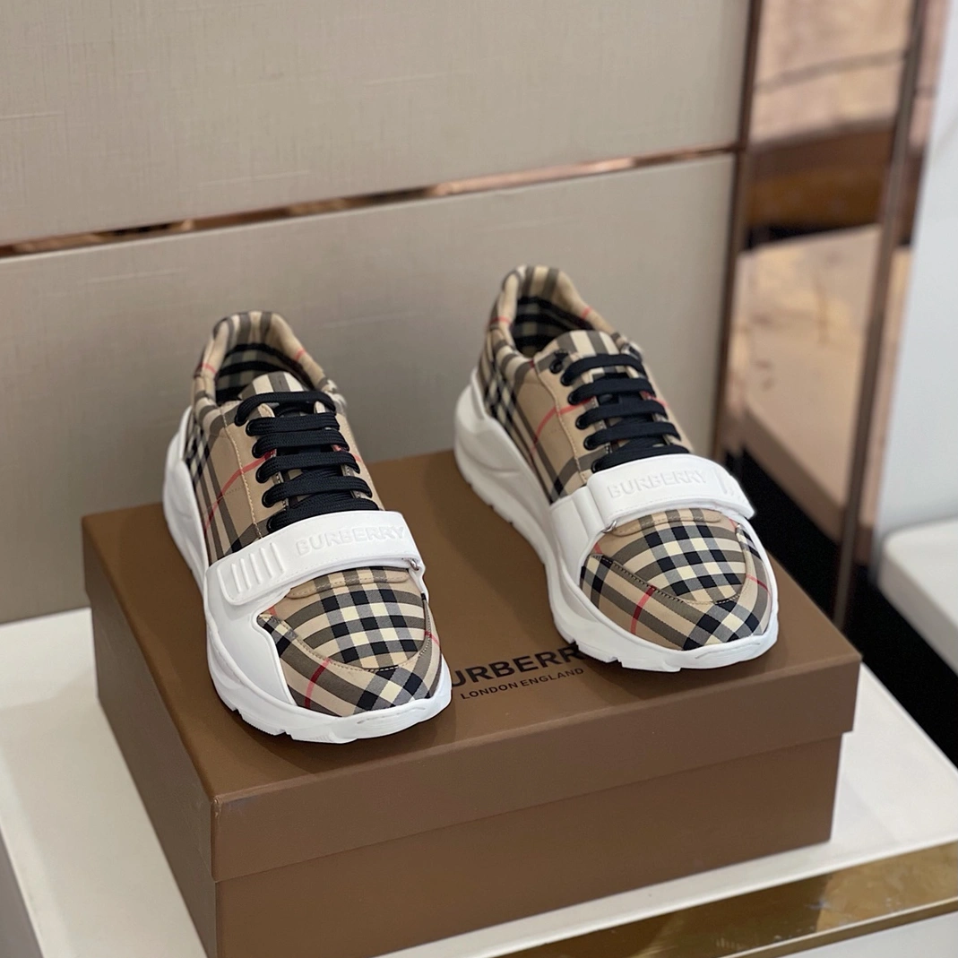 Burberry Casual Shoes For Men Reliable 8097