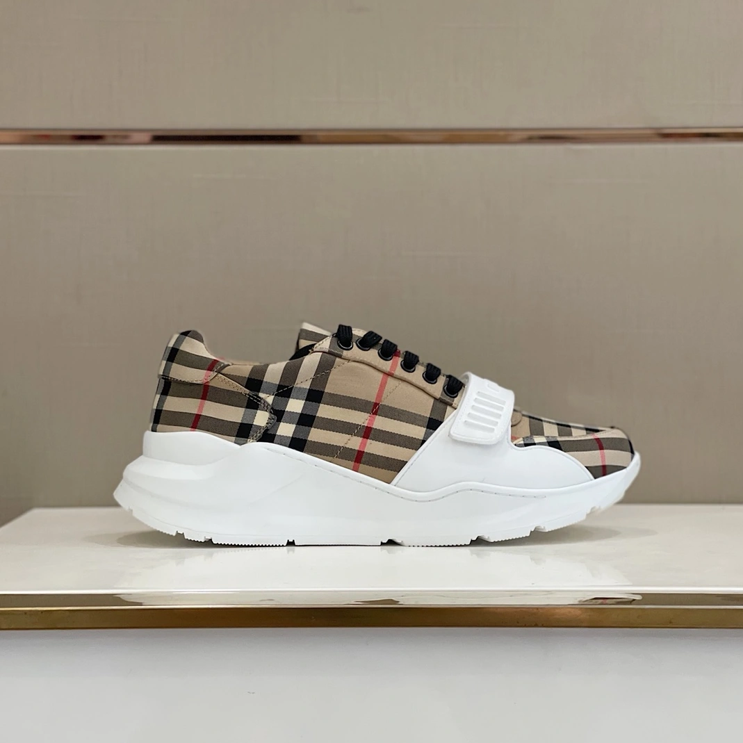 Burberry Casual Shoes For Men Reliable 8097