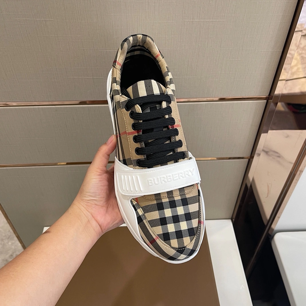 Burberry Casual Shoes For Men Reliable 8097