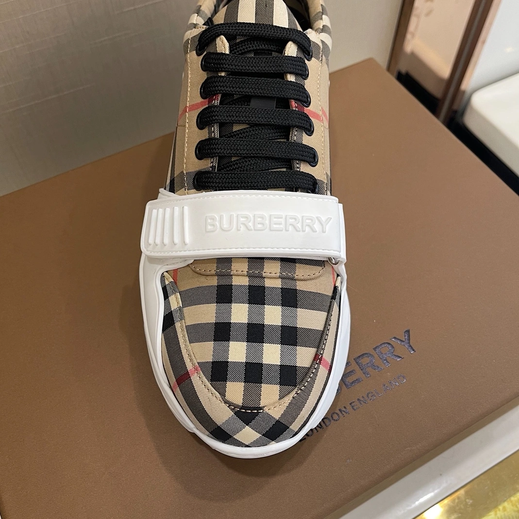 Burberry Casual Shoes For Men Reliable 8097