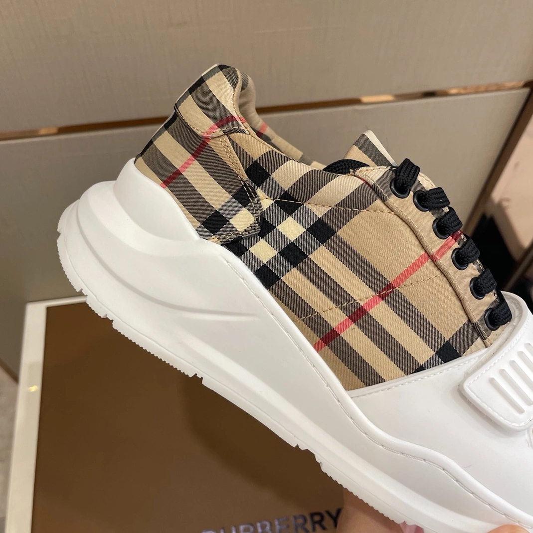 Burberry Casual Shoes For Men Reliable 8097
