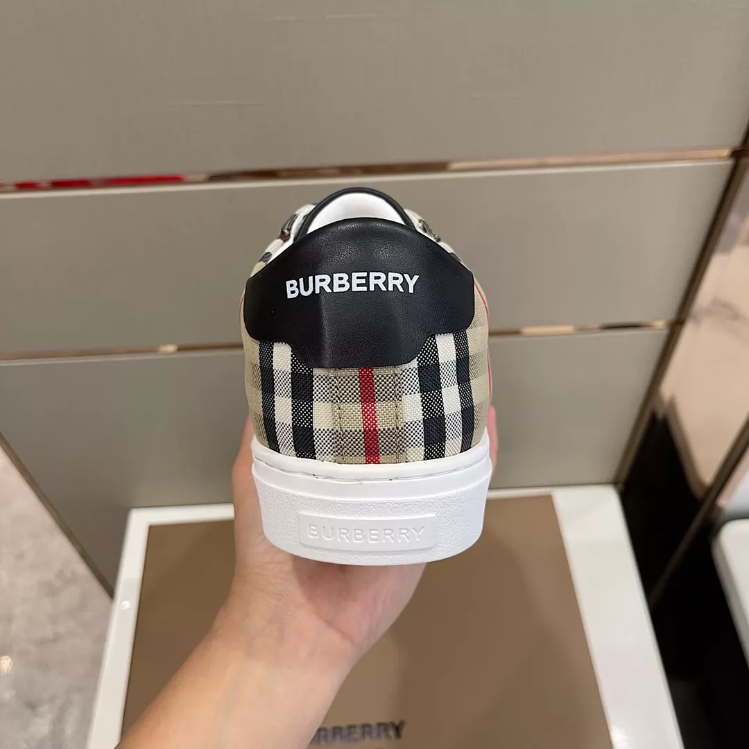 Burberry Casual Shoes For Men Reliable 8409