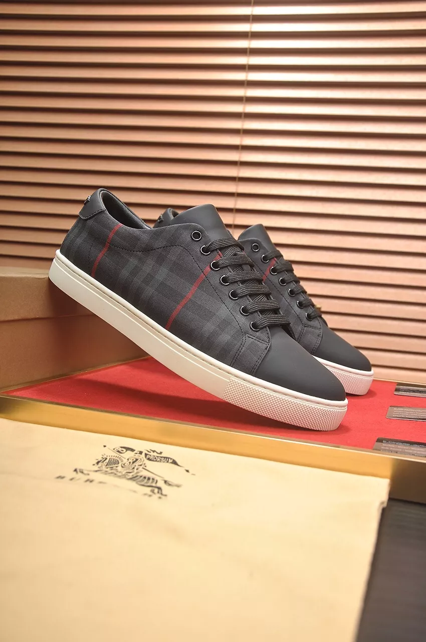 Burberry Casual Shoes For Men Resilient 9997