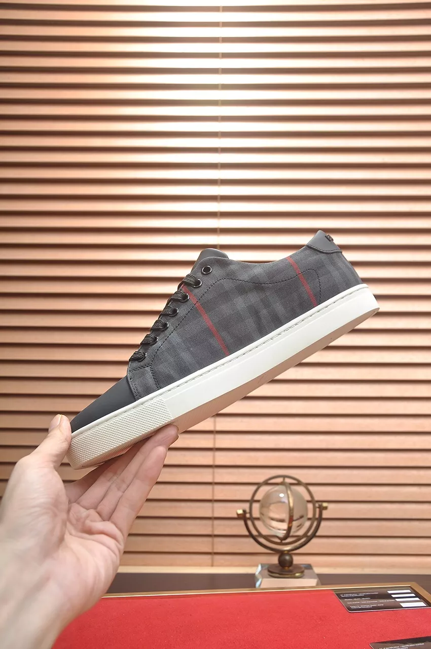 Burberry Casual Shoes For Men Resilient 9997