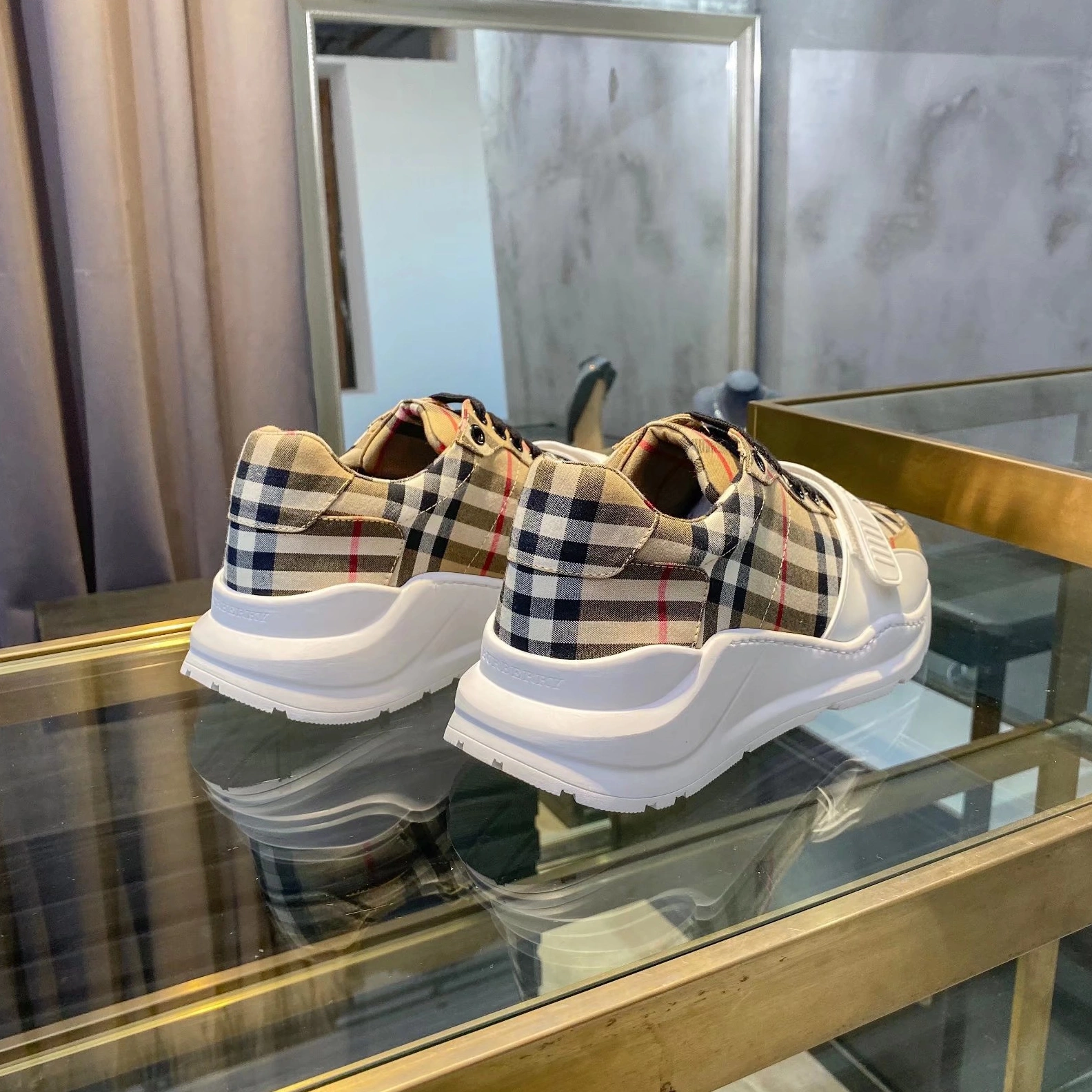 Burberry Casual Shoes For Men Sophisticated 4960