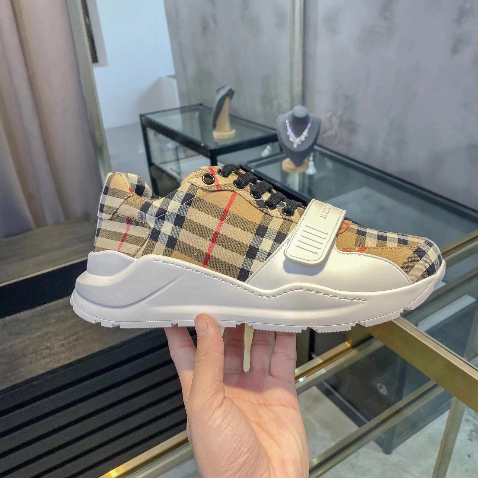 Burberry Casual Shoes For Men Sophisticated 4960