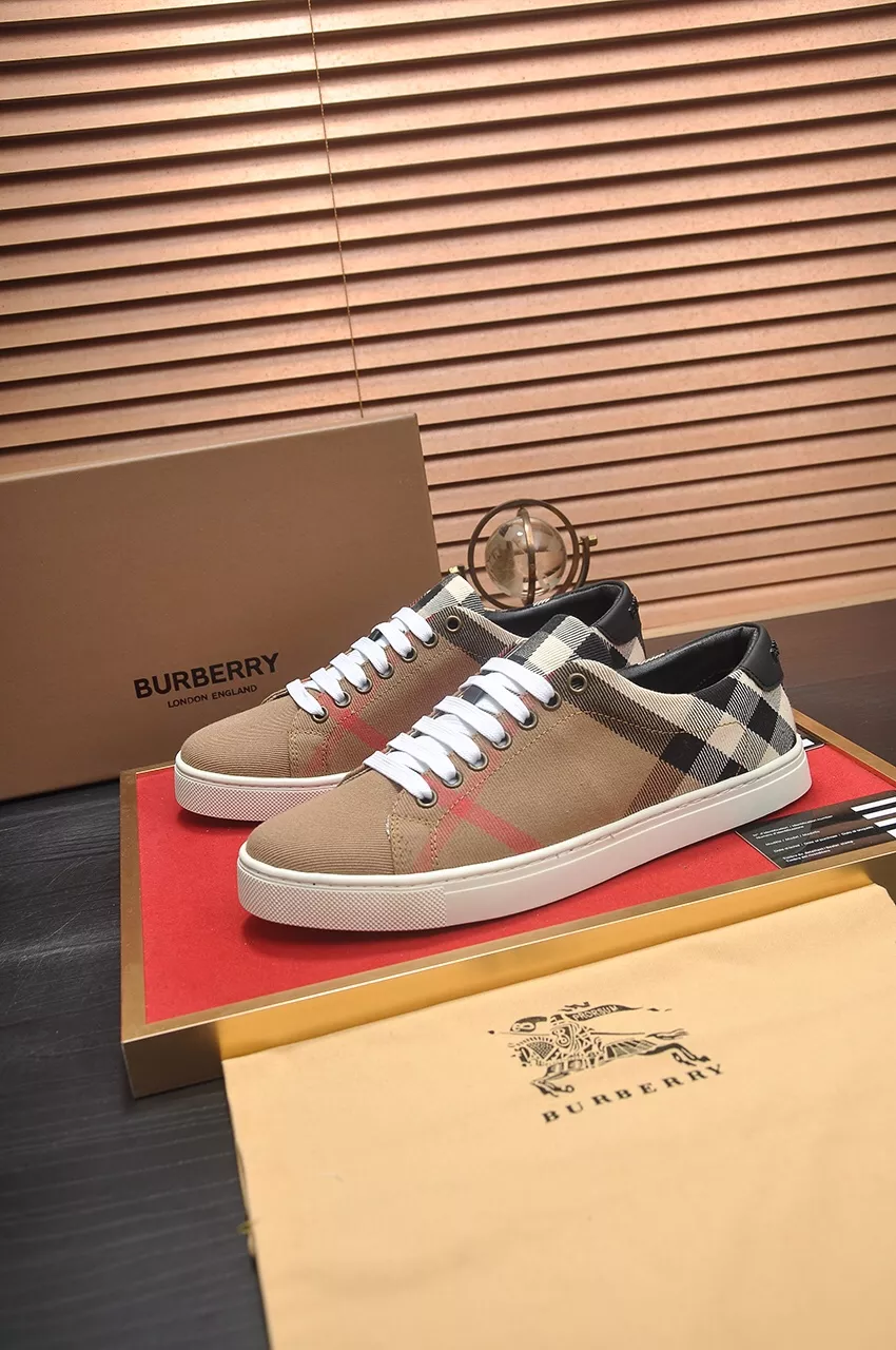 Burberry Casual Shoes For Men Sophisticated 7667