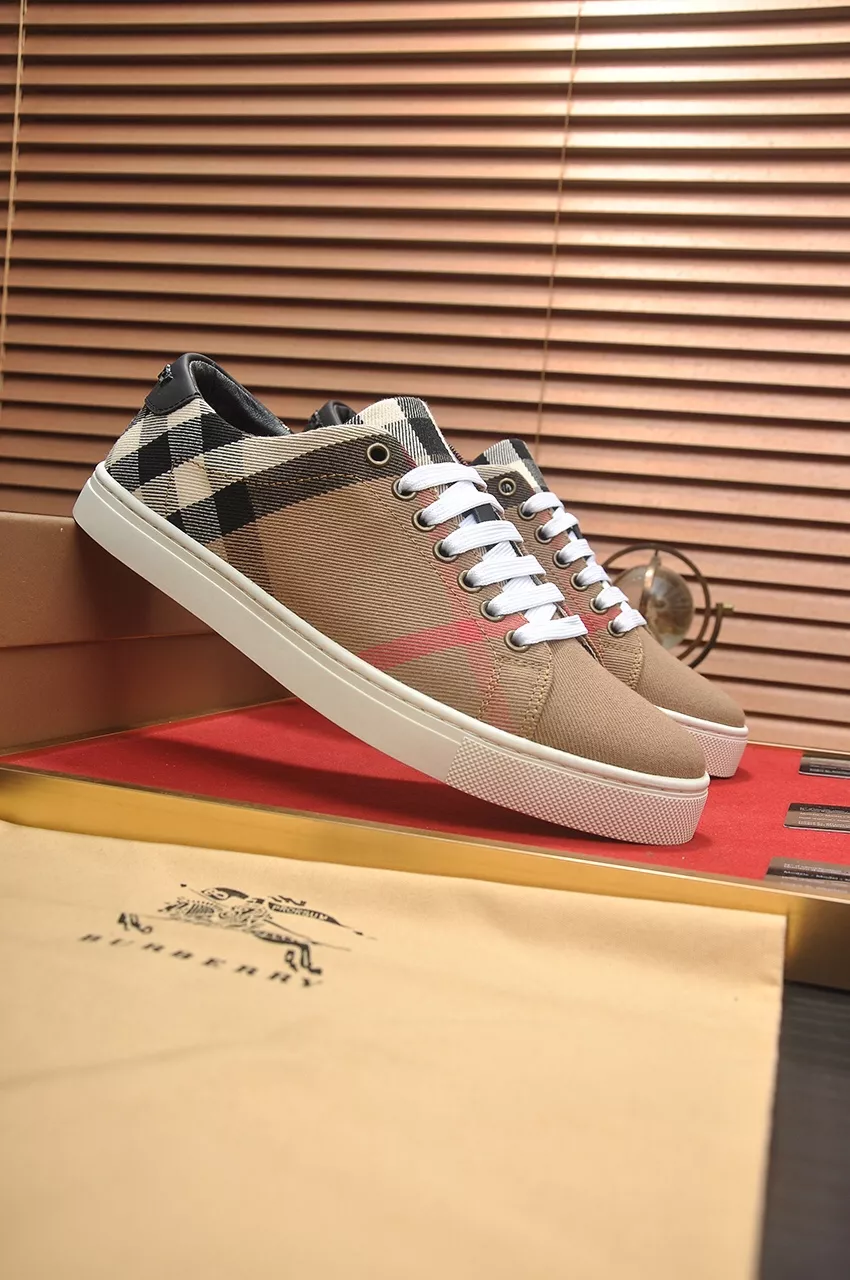 Burberry Casual Shoes For Men Sophisticated 7667