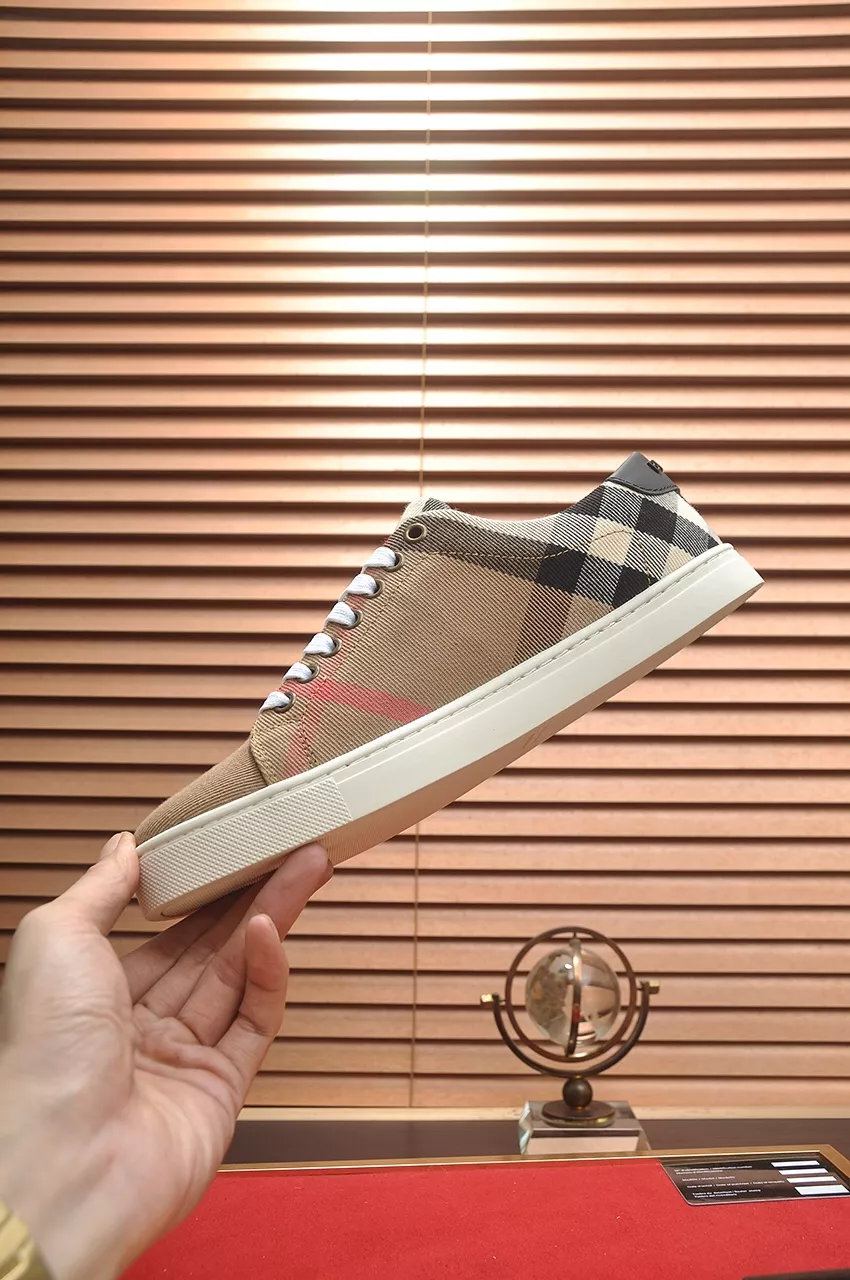 Burberry Casual Shoes For Men Sophisticated 7667