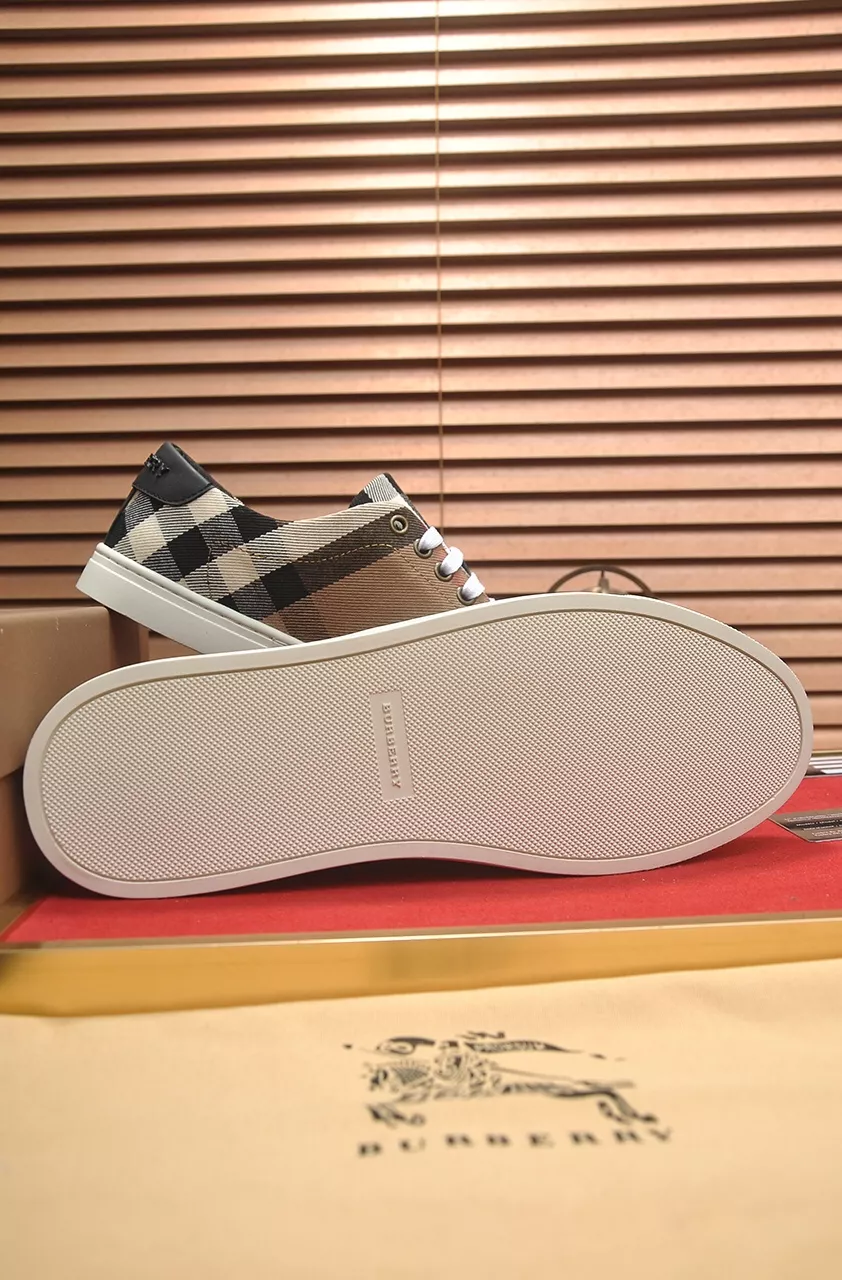 Burberry Casual Shoes For Men Sophisticated 7667
