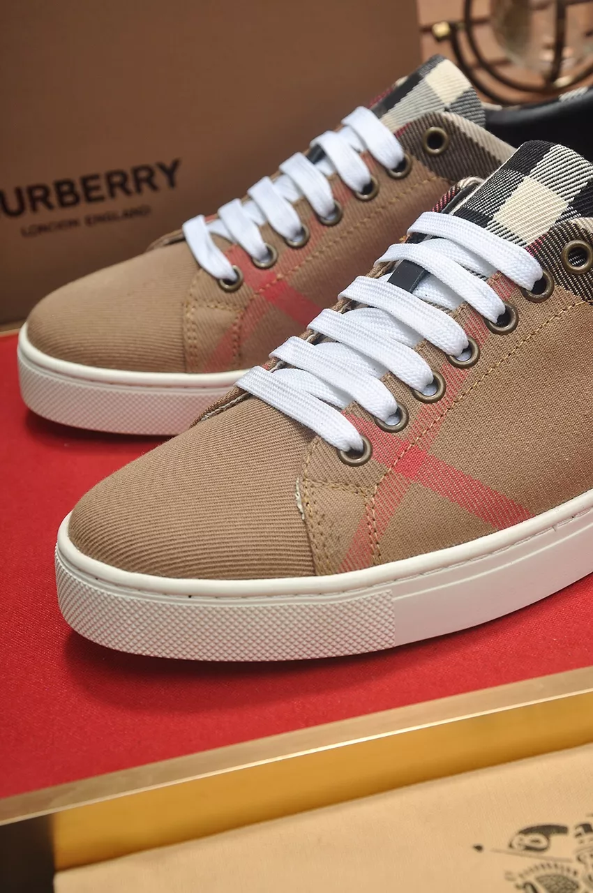 Burberry Casual Shoes For Men Sophisticated 7667