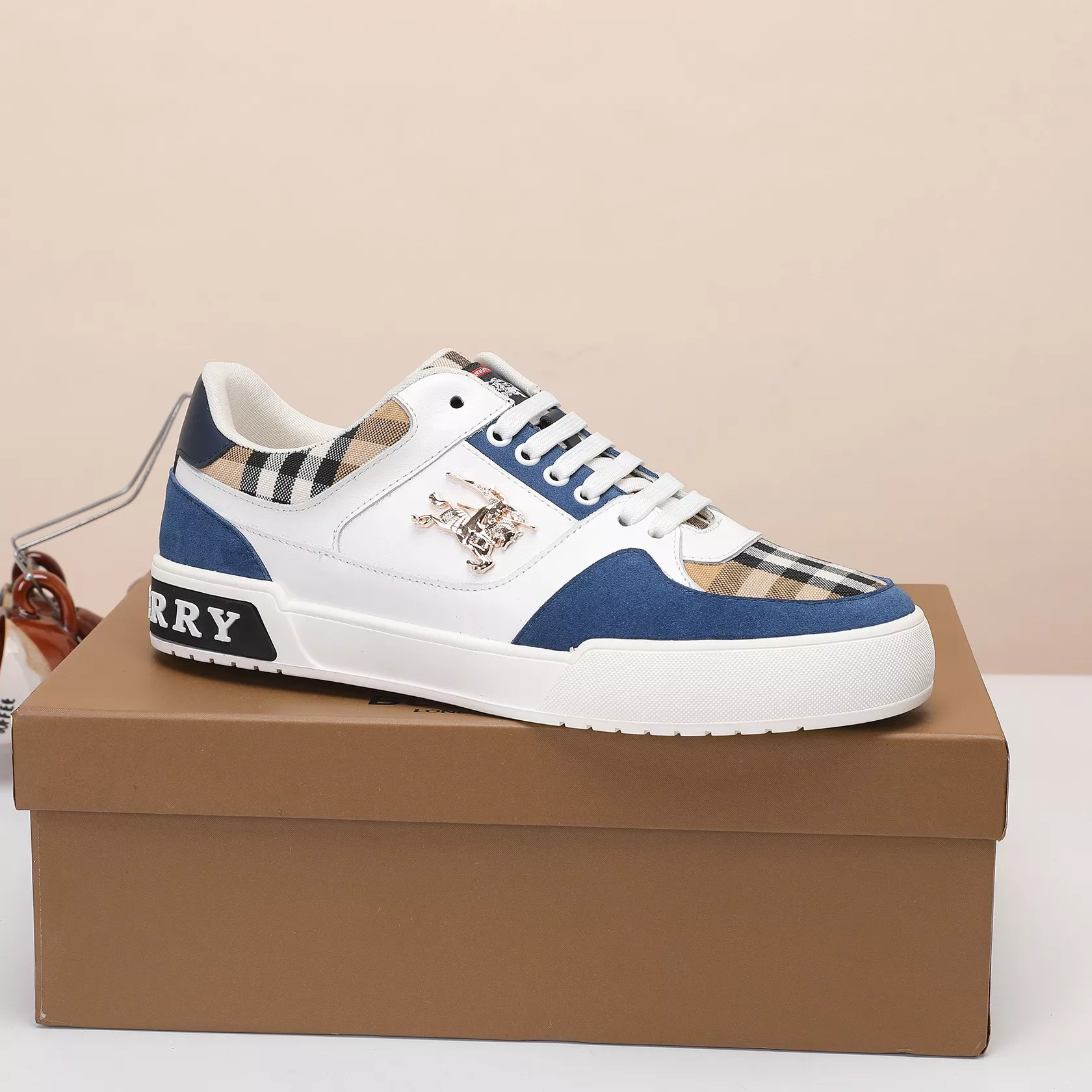 Burberry Casual Shoes For Men StreetReady 3123