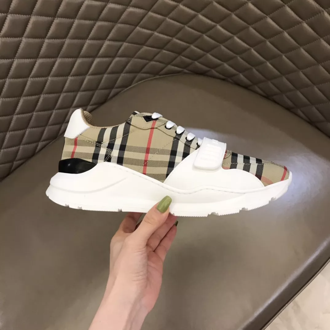 Burberry Casual Shoes For Men StreetReady 4865