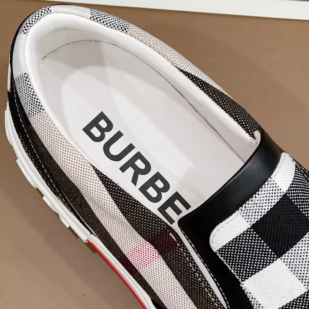 Burberry Casual Shoes For Men Stylish 2539
