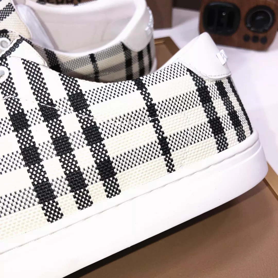 Burberry Casual Shoes For Men Stylish 2675