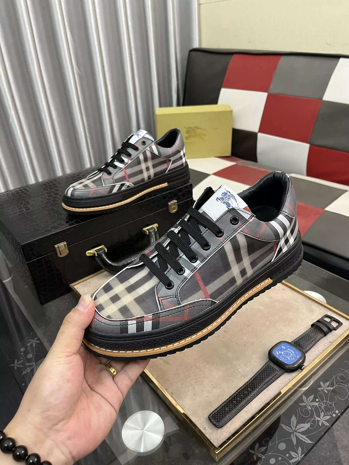 Burberry Casual Shoes For Men Timeless 2058