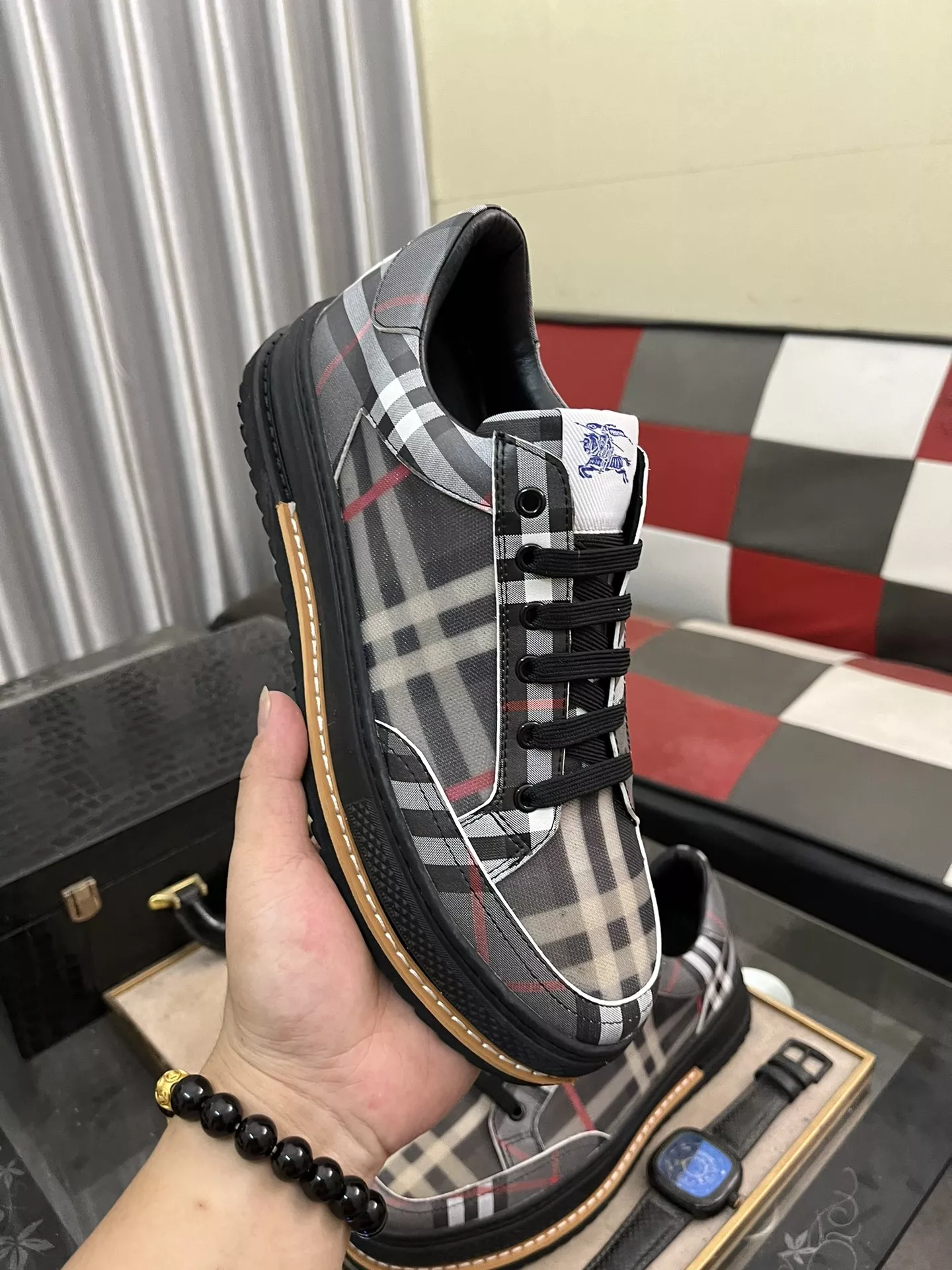 Burberry Casual Shoes For Men Timeless 2058
