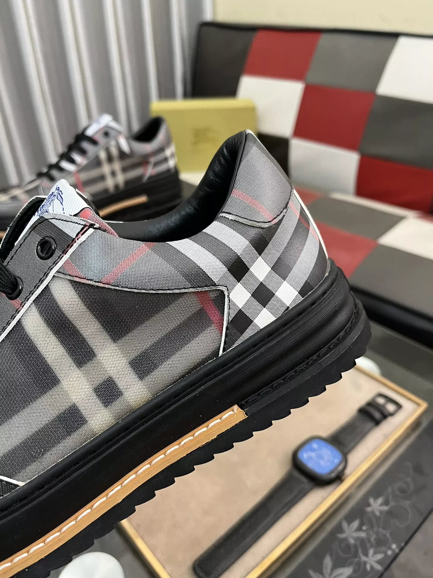 Burberry Casual Shoes For Men Timeless 2058
