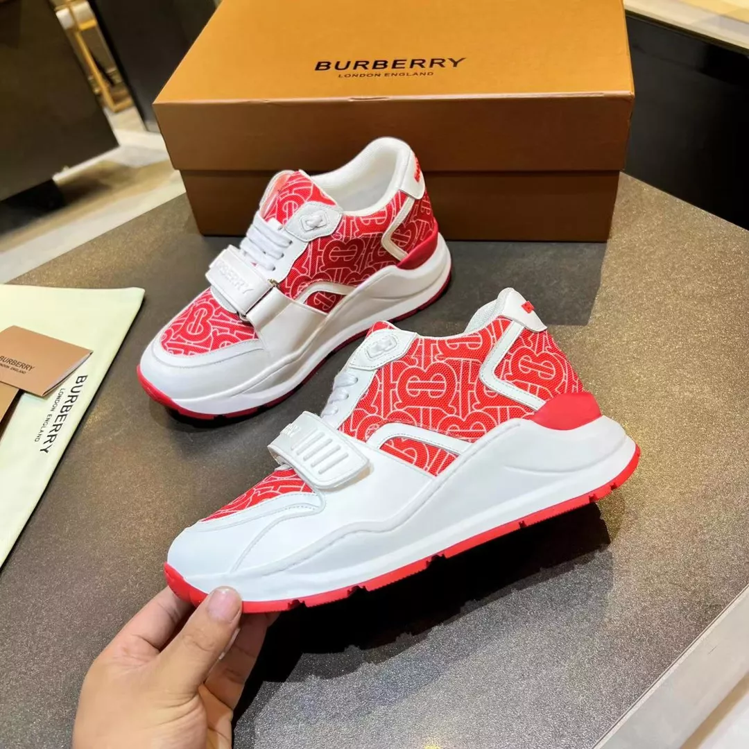 Burberry Casual Shoes For Men Timeless 5953
