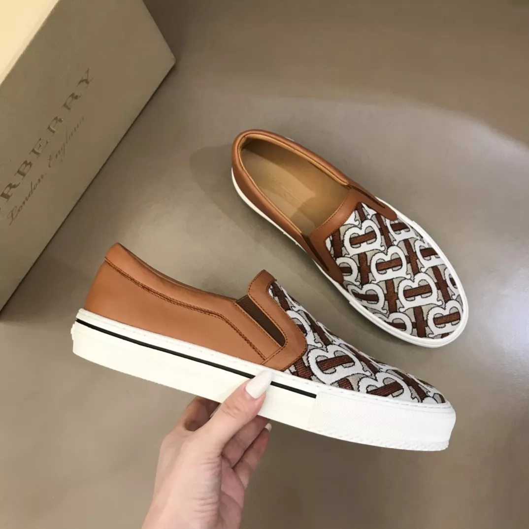 Burberry Casual Shoes For Men TopPick 6237