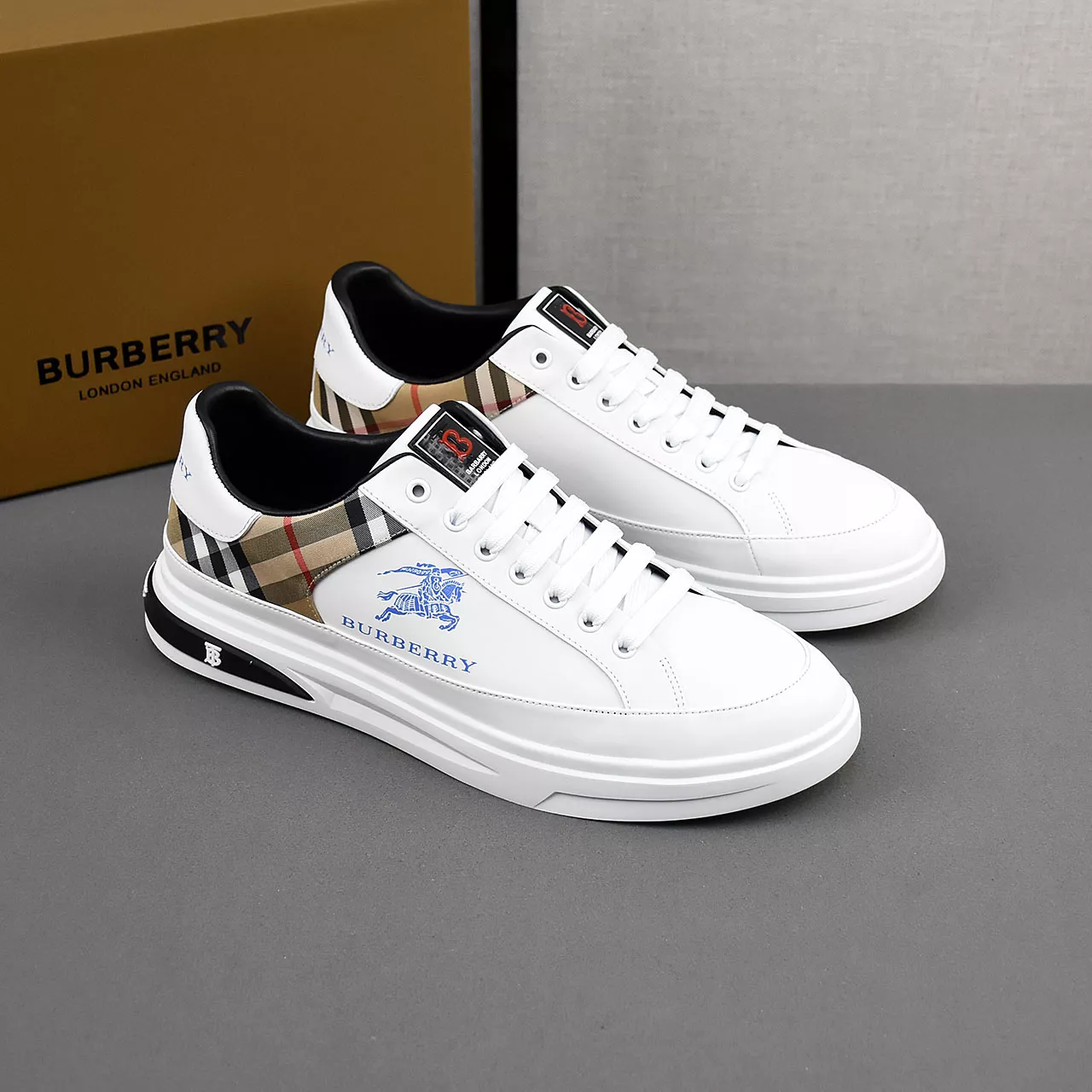 Burberry Casual Shoes For Men Trendsetting 6446