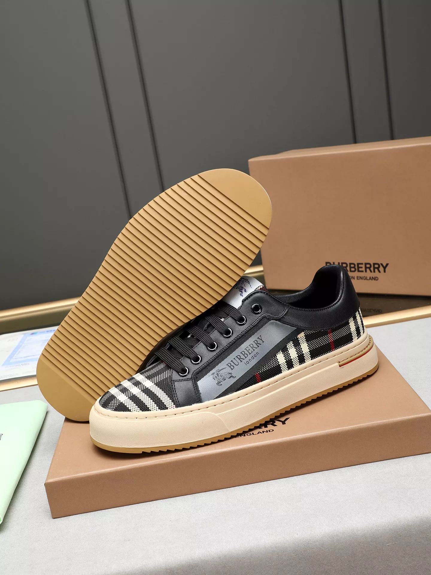 Burberry Casual Shoes For Men Trendy 5123