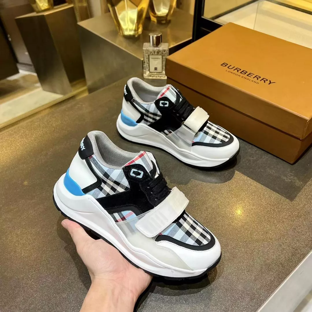 Burberry Casual Shoes For Men Trendy 8423
