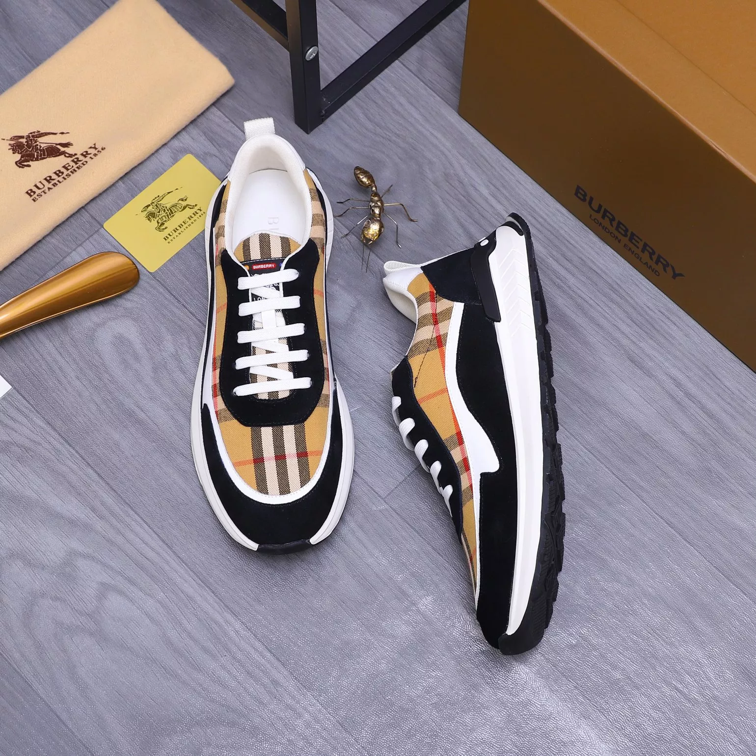 Burberry Casual Shoes For Men Trendy 9905