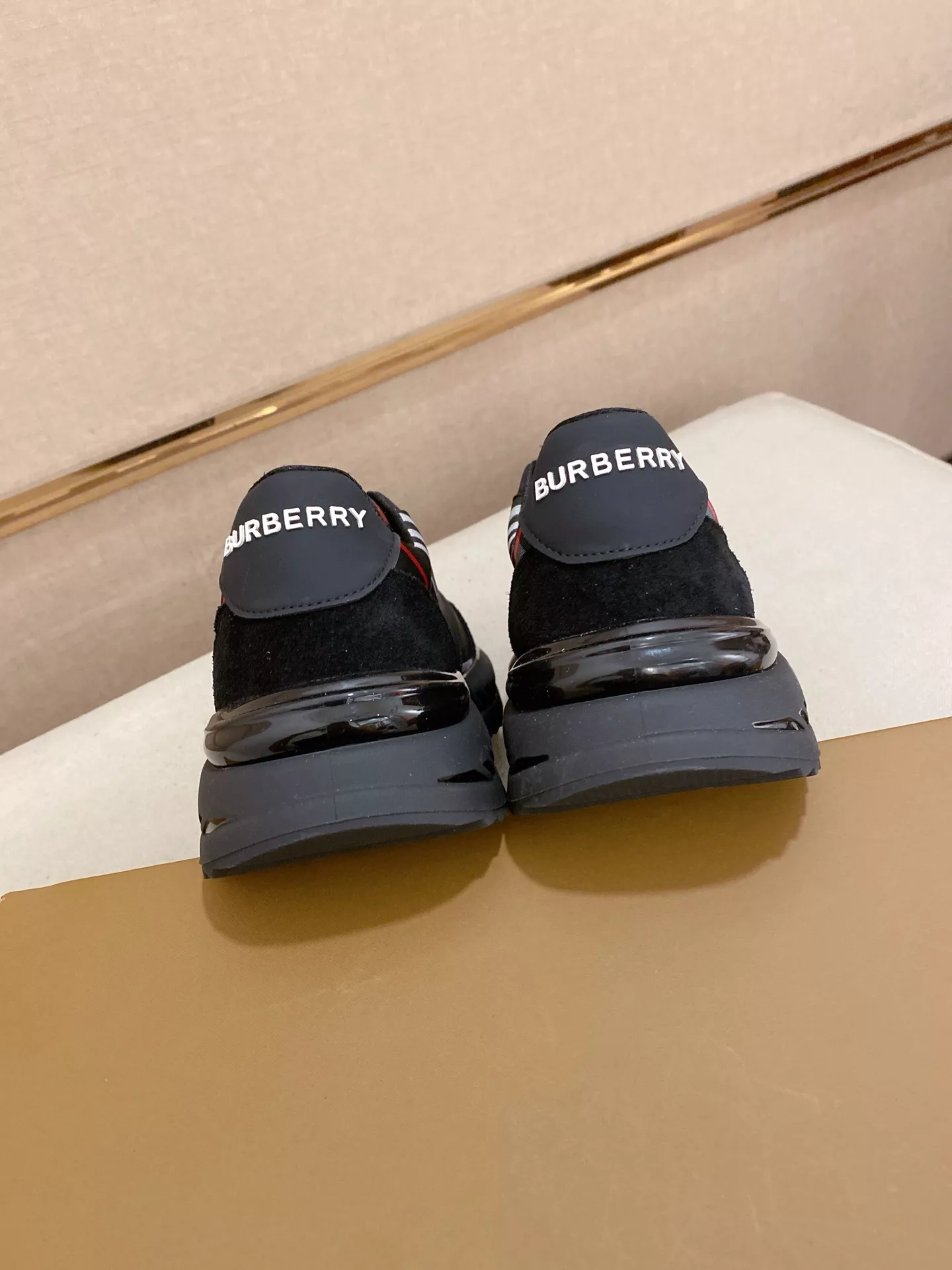Burberry Casual Shoes For Men UrbanStyle 6701