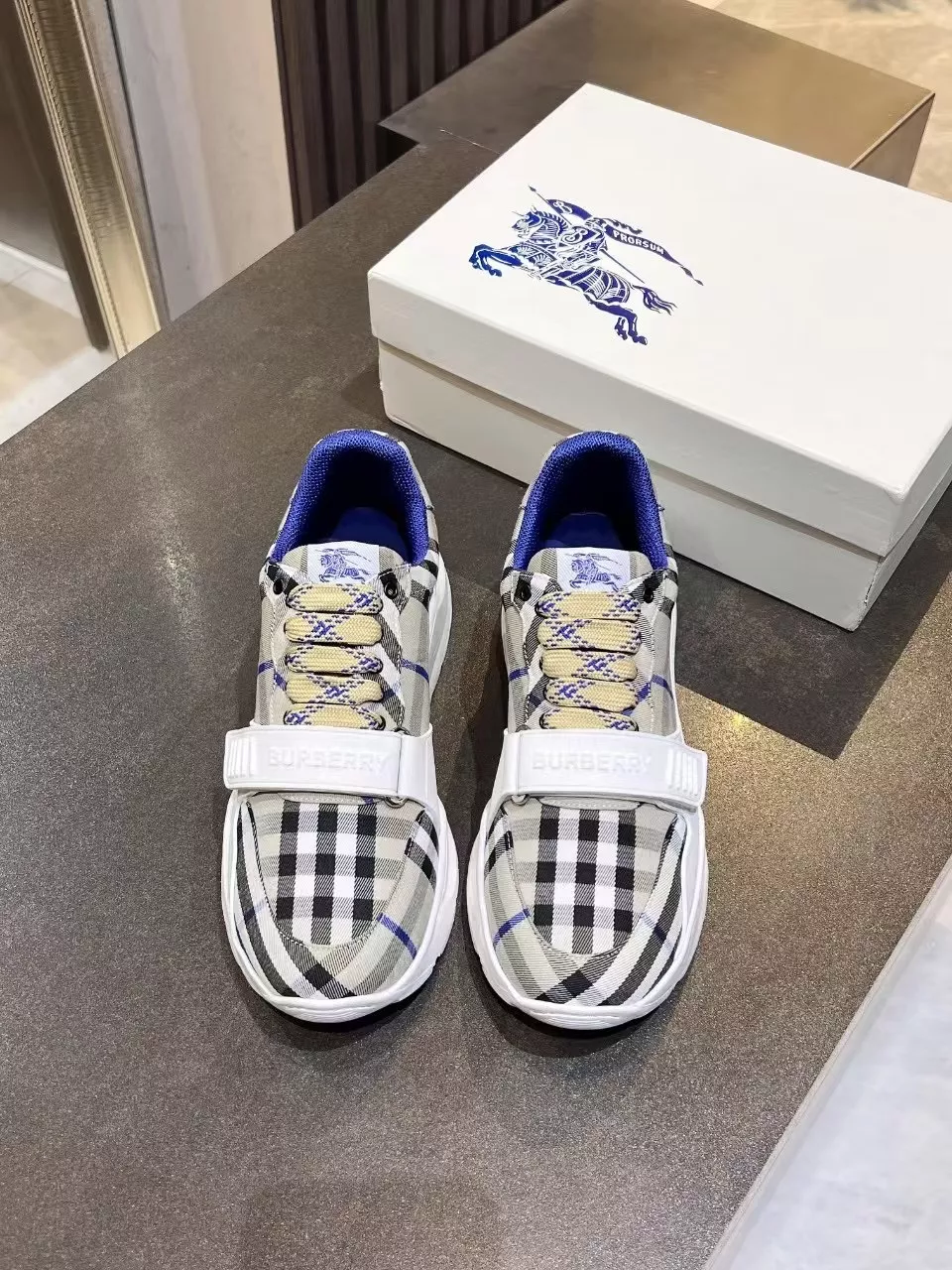 Burberry Casual Shoes For Men Versatile 1069