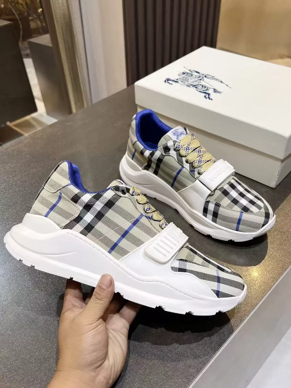 Burberry Casual Shoes For Men Versatile 1069