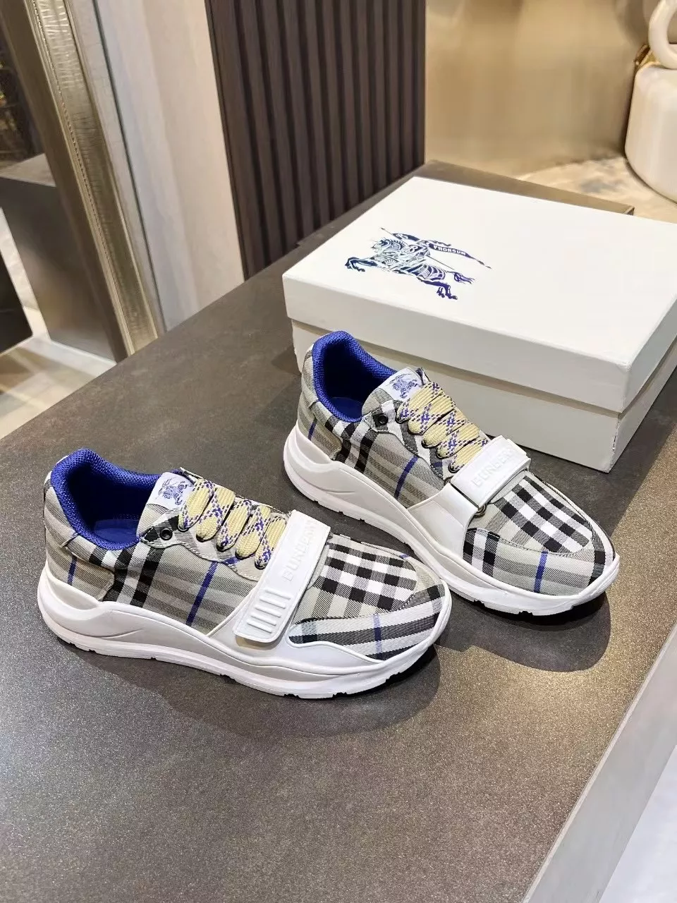 Burberry Casual Shoes For Men Versatile 1069
