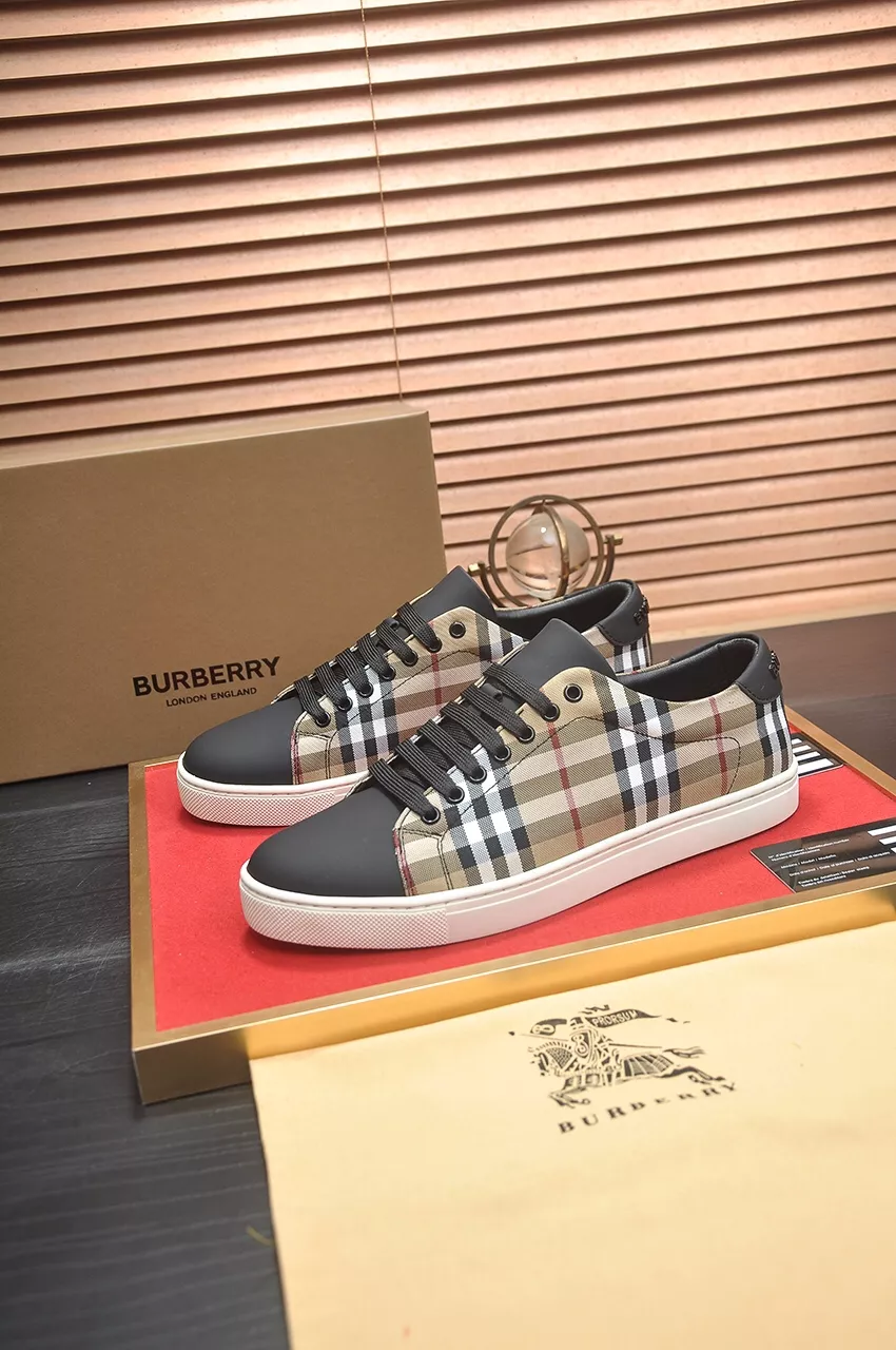 Burberry Casual Shoes For Men Versatile 2495