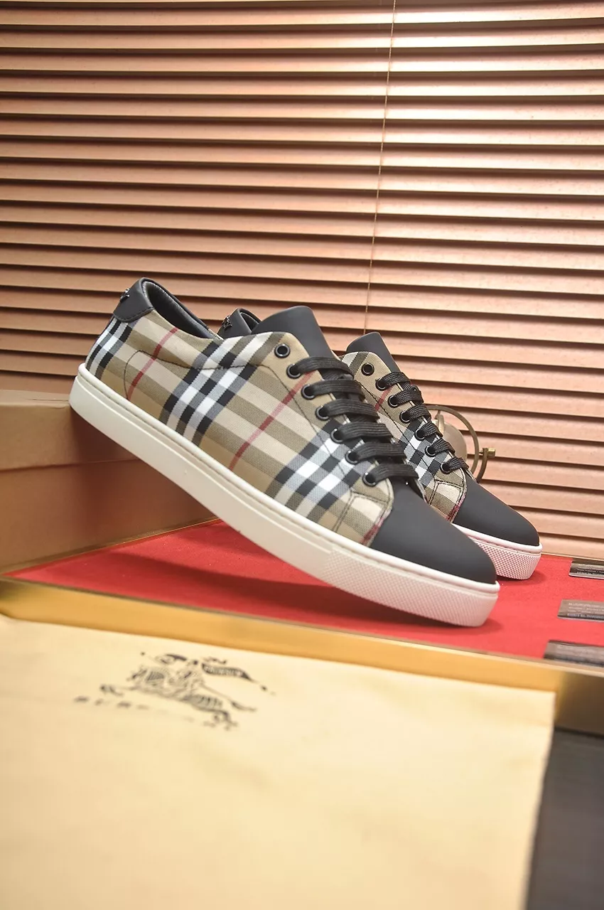 Burberry Casual Shoes For Men Versatile 2495