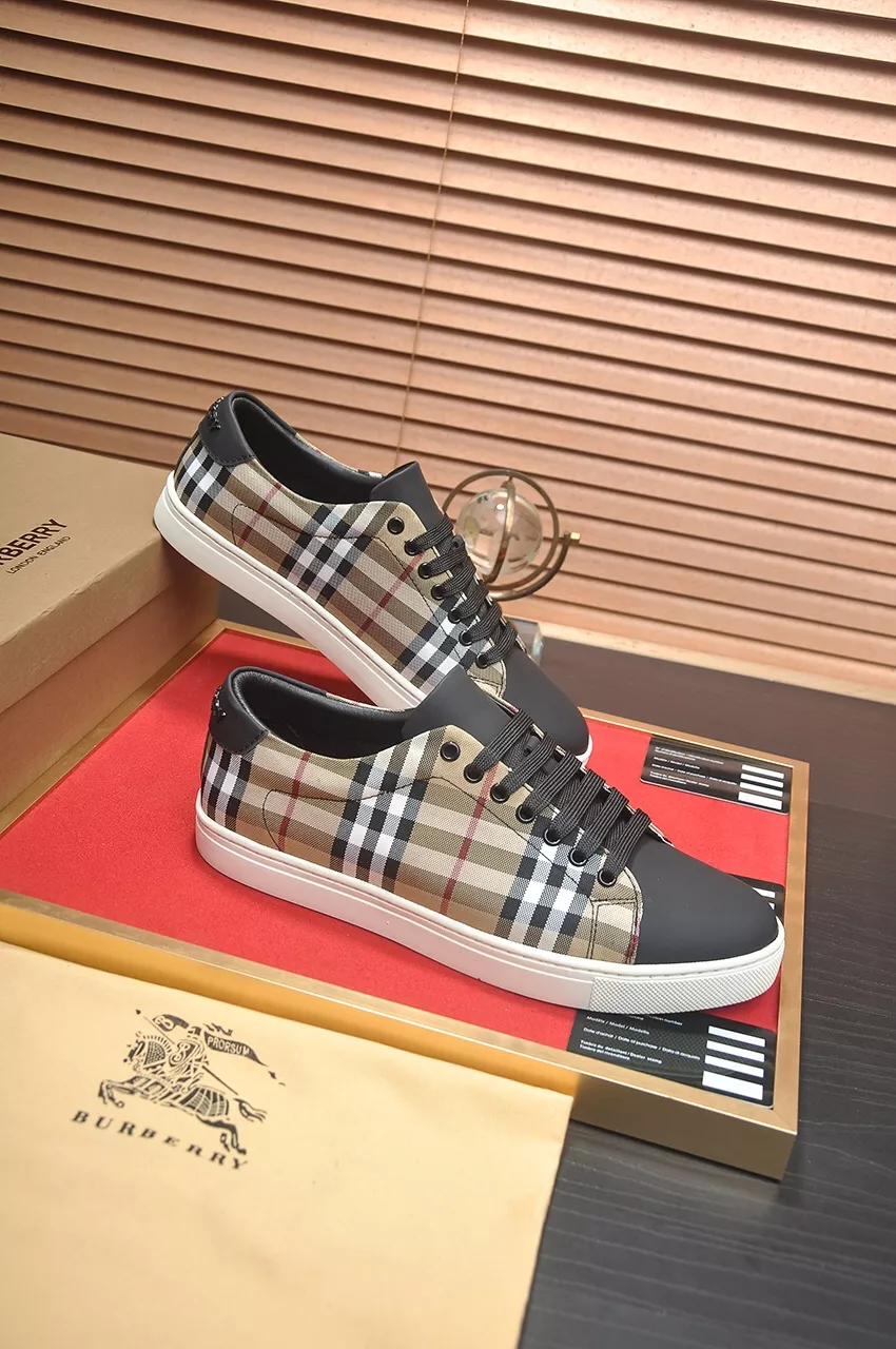 Burberry Casual Shoes For Men Versatile 2495