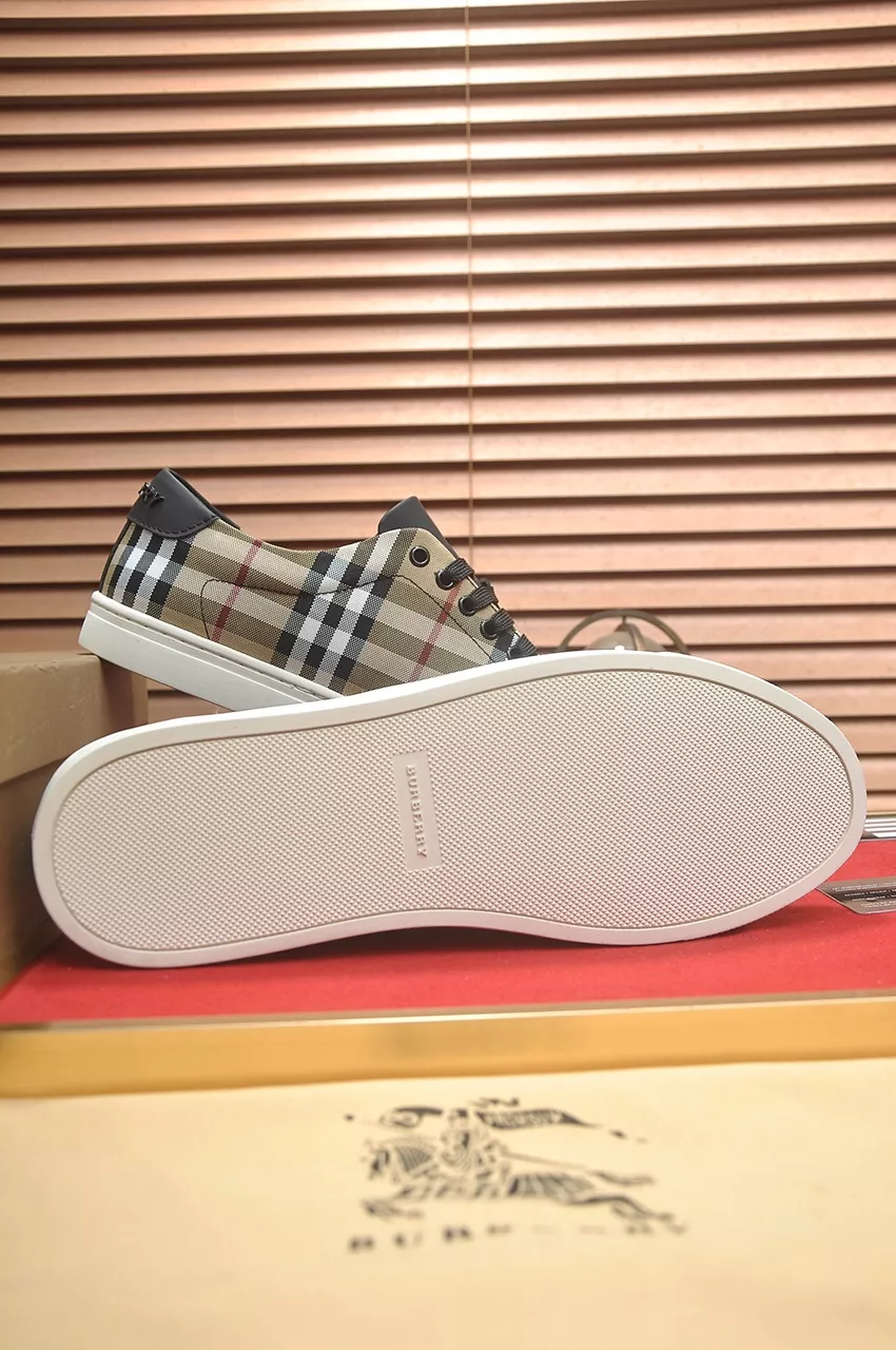 Burberry Casual Shoes For Men Versatile 2495