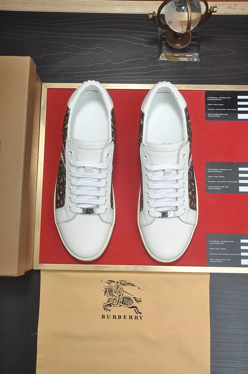 Burberry Casual Shoes For Men Versatile 352