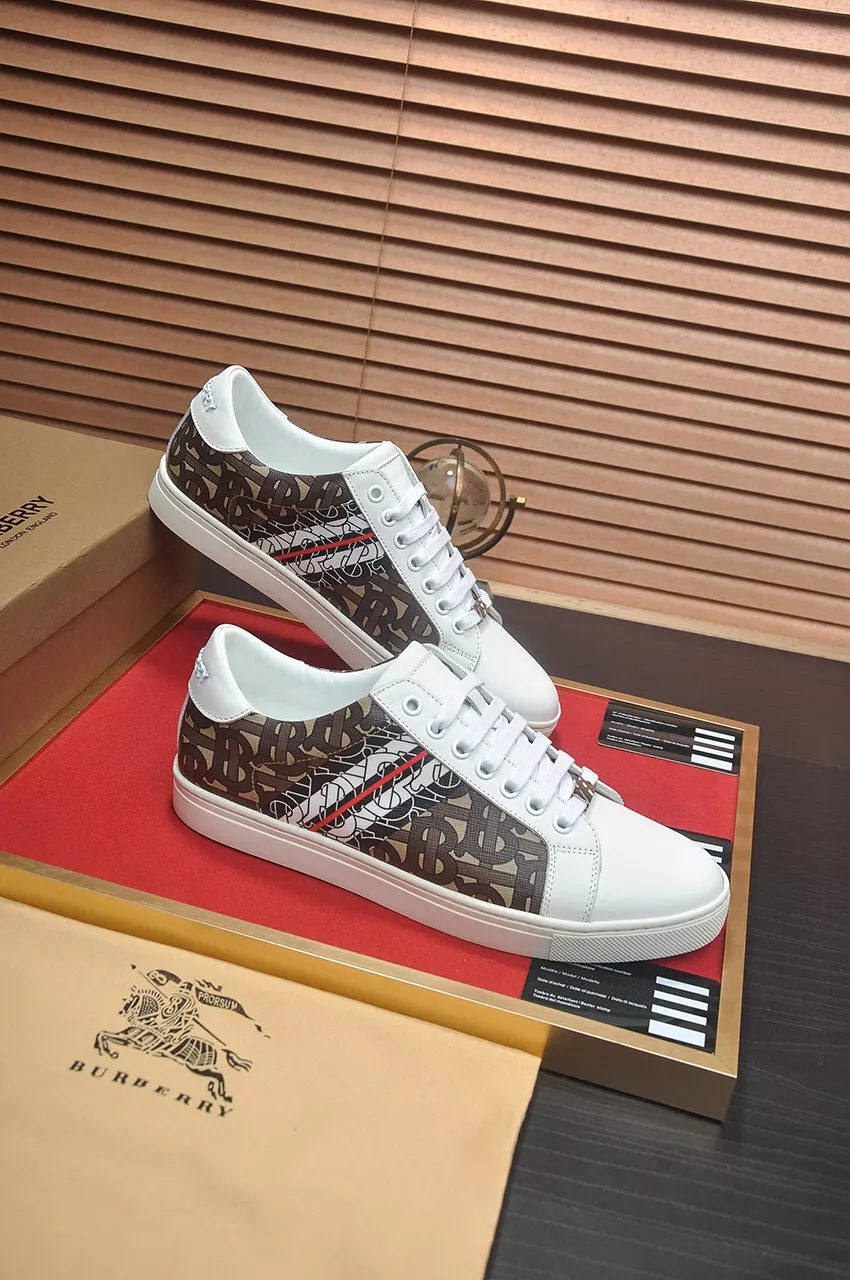 Burberry Casual Shoes For Men Versatile 352