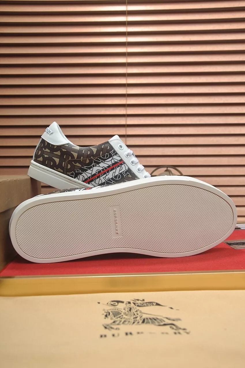 Burberry Casual Shoes For Men Versatile 352