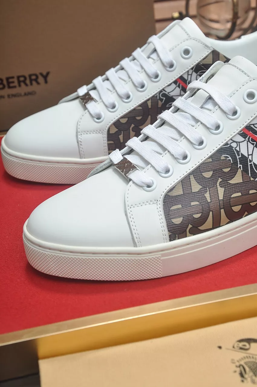 Burberry Casual Shoes For Men Versatile 352