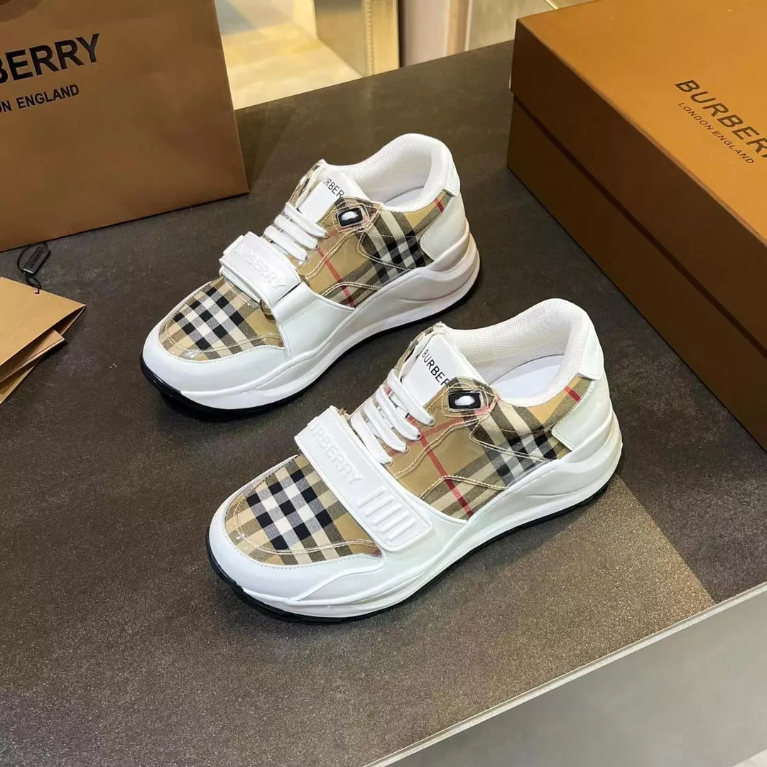 Burberry Casual Shoes For Men Versatile 5045