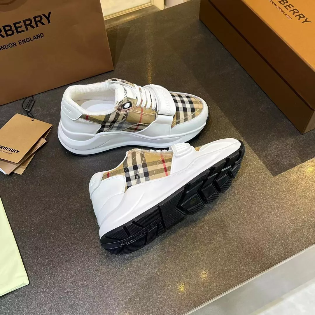 Burberry Casual Shoes For Men Versatile 5045