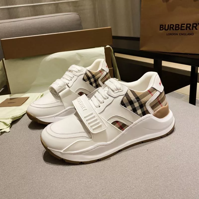 Burberry Casual Shoes For Men Vibrant 3617