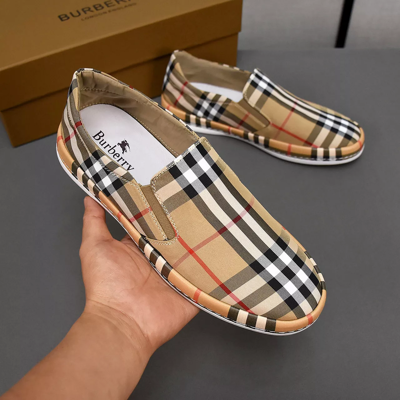 Burberry Casual Shoes For Men WellDesigned 858