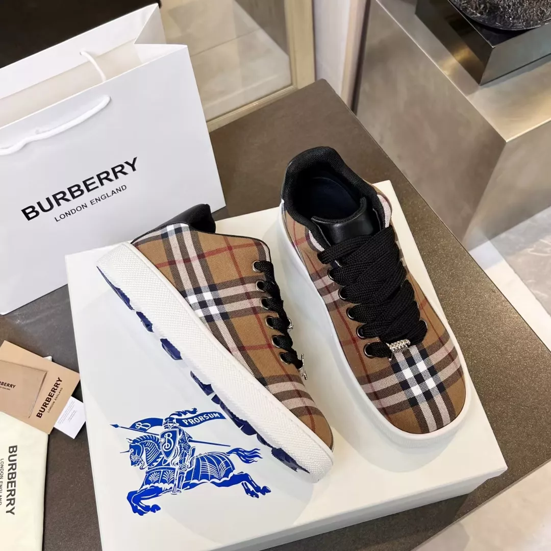 Burberry Casual Shoes For Women DailyWear 302